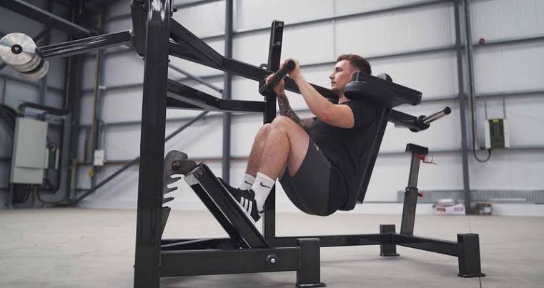 Pendulum Squat: The Ultimate Lower-Body Exercise for Strength and Muscle Growth